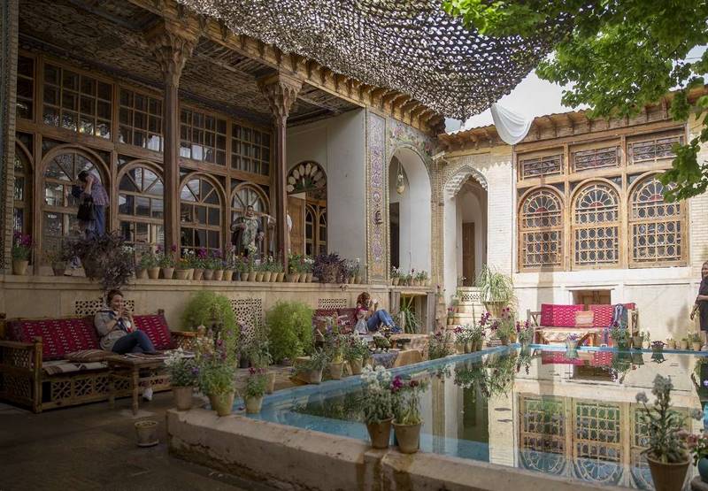 خانه فروغ الملک، موزه‌ای هنری در بافت قدیمی شیراز
