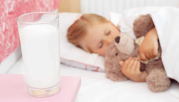 مزایای شیر؛ از بهبود خواب تا پیشگیری از دیابت