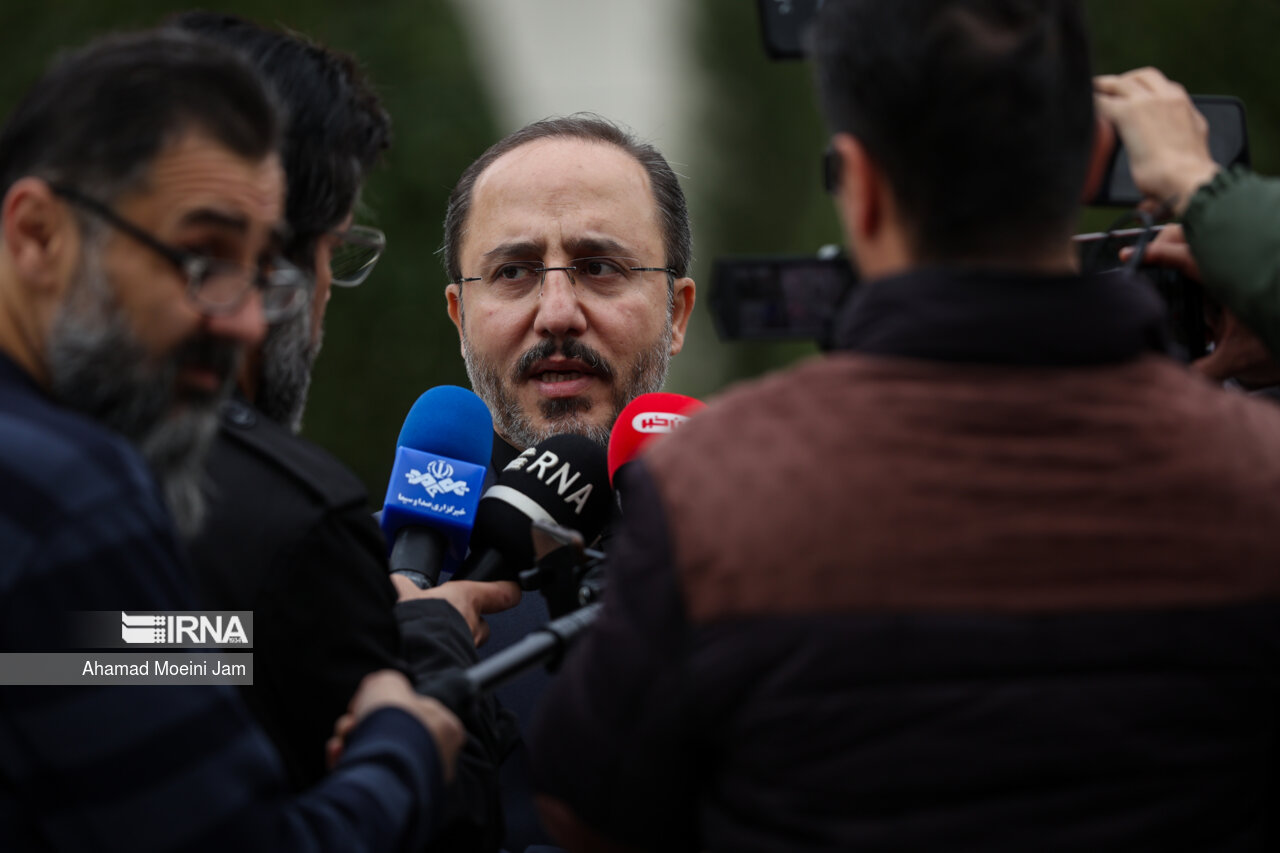 خلجی: تورم ناشی از تحمیل ۴۰۰ همت بار مالی به بودجه گریبان مردم را می‎‌گیرد