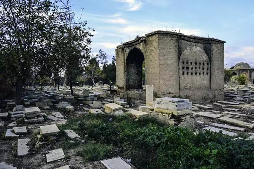 احیای آرامستان فرهنگی تاریخی و مذهبی دارالسلام شیراز در دستورکار