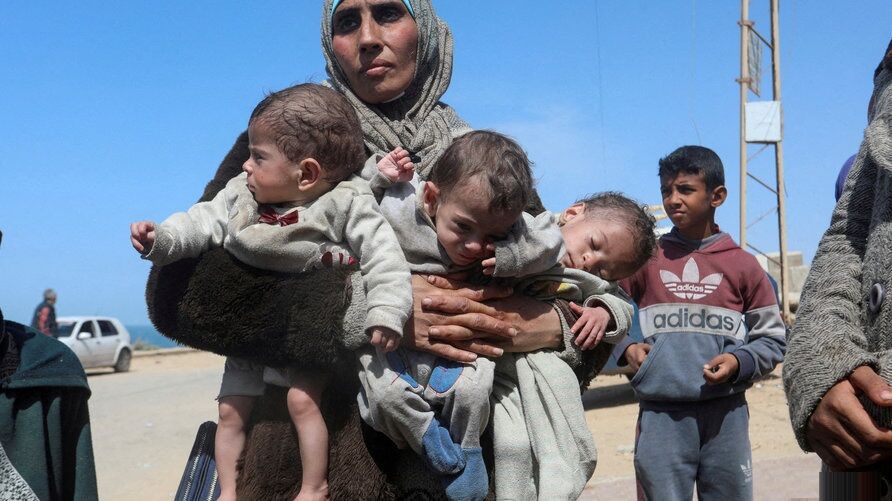 هشدار مقام فلسطینی درباره تشدید شیوع بیماریهای کشنده در غزه/ کمبود شدید غذای کودکان
