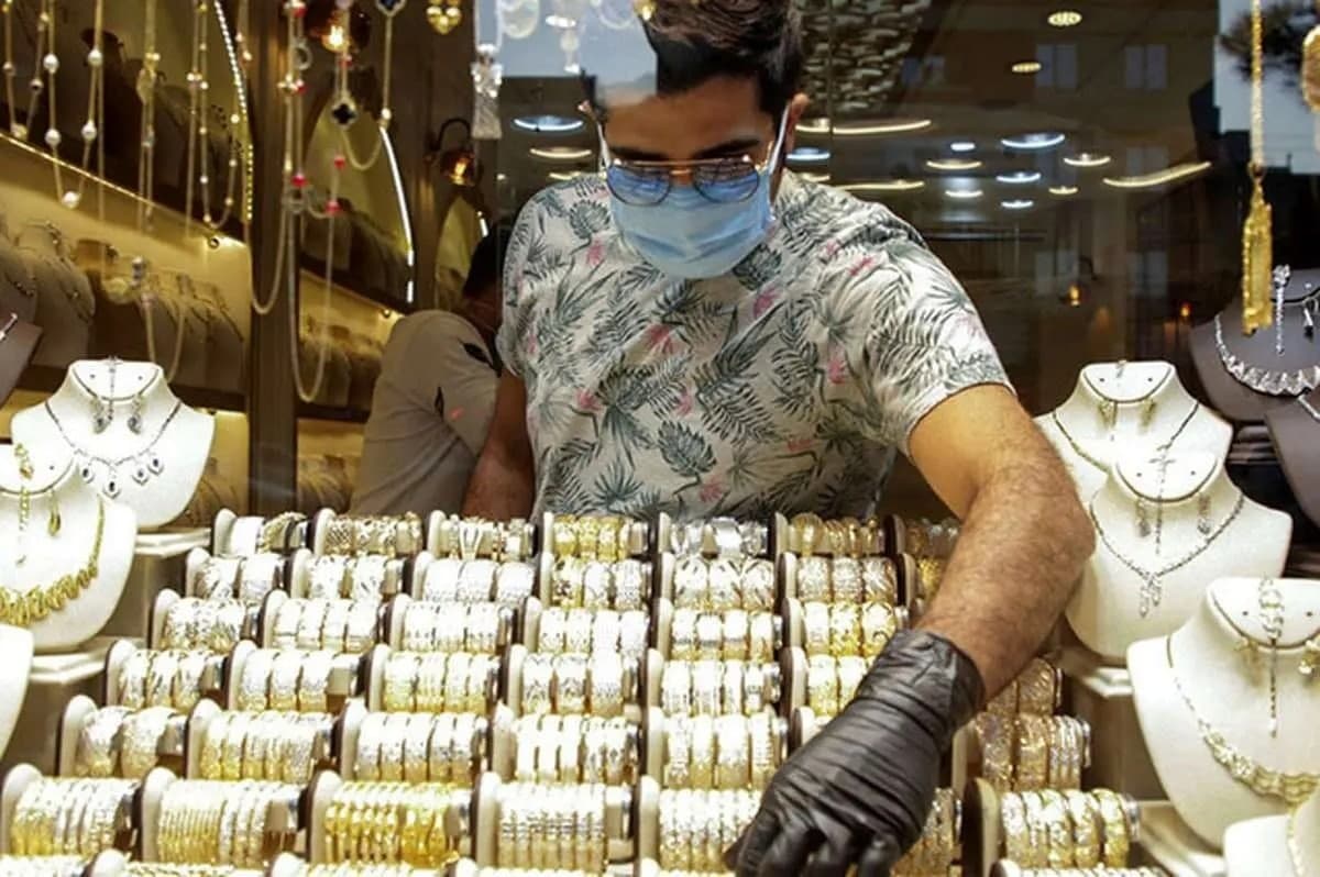 گزارش شهر مردم از اعتراض کسبه طلا و جواهر در شیراز به ابلاغیه ثبت مشخصات مشتریان در سامانه جامع تجارت