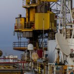 حفاری نفت در آب‌های خلیج فارس، سکوی حفاری سحر ۲ از مهم ترین دکل‌های حفاری دریایی فوق پیشرفته کشور محسوب می‌شود که هم‌اکنون با تلاش شبانه‌روزی حفارمردان حفاری شمال، مشغول عملیات در میدان نفتی ابوذر روی‌ آب‌های خلیج فارس است‌.