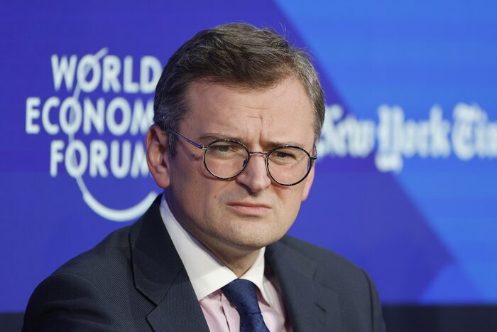 وزیر امور خارجه اوکراین در پکن به دنبال پایان دادن به جنگ