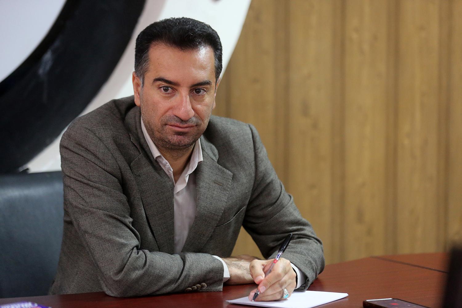 آزاد سازی واردات خودرو برای تمامی مردم تنها یک فضا سازی رسانه ای است‏