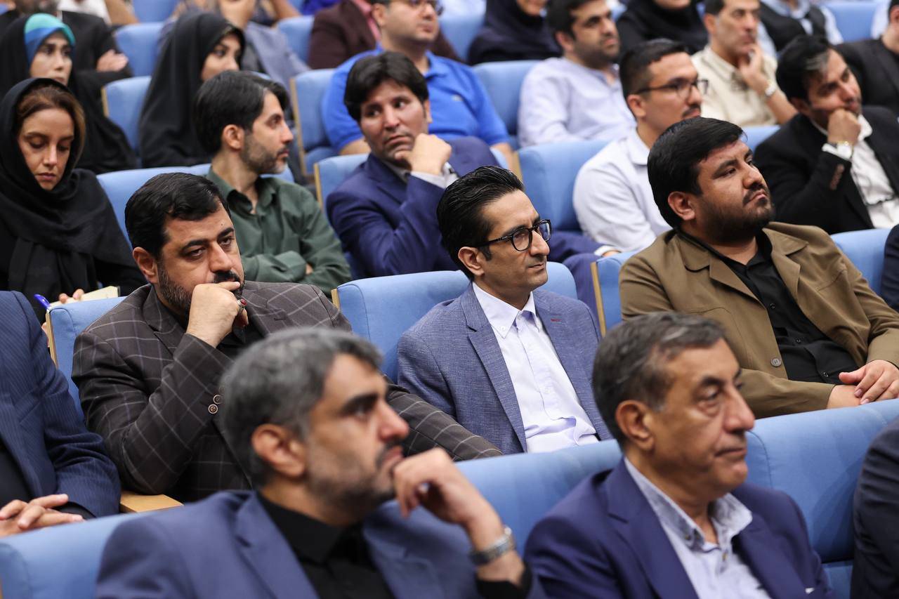 روزنامه نگاری دانشورانه در معرض تهدید است/ ژورنالیسم اندیشه، حافظ و ناقل میراث فکری ایران