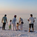 مسافران تابستانی دریاچه ارومیه،دریاچه ارومیه هر سال در فصل تابستان میزبان مسافران زیادی از سراسر کشور است.