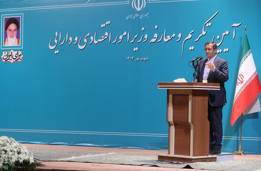 آغاز به کار همتی با 4 مانیفست