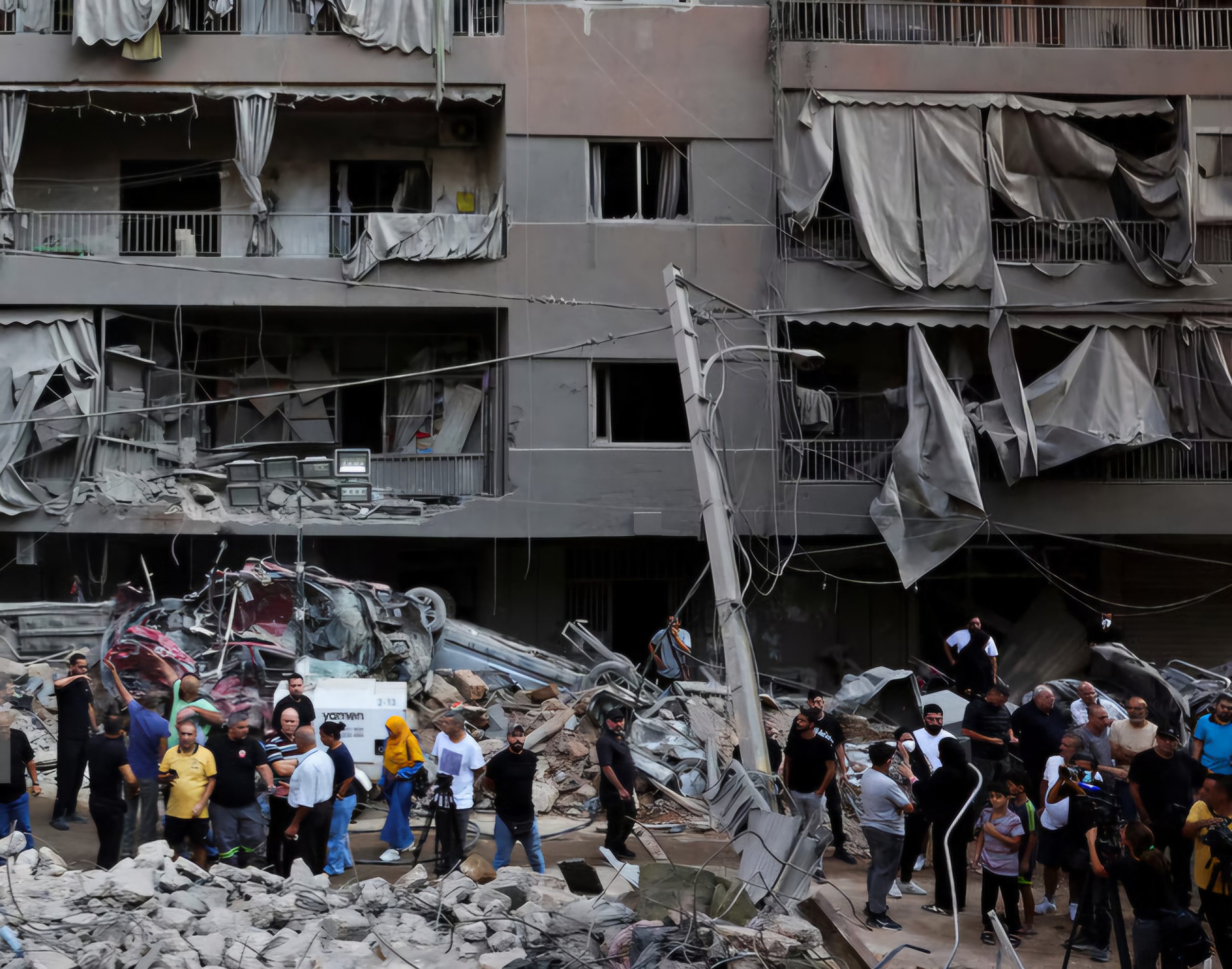 بمب‌هایی که رژیم صهیونیستی بر سر آوارگان و غیرنظامیان می‌اندازد