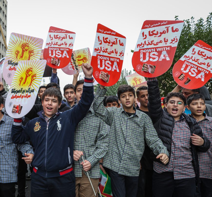 یوم‌الله ۱۳ آبان پایه‌های مقاومت و استقلال در اندیشه انقلاب اسلامی را تقویت کرد