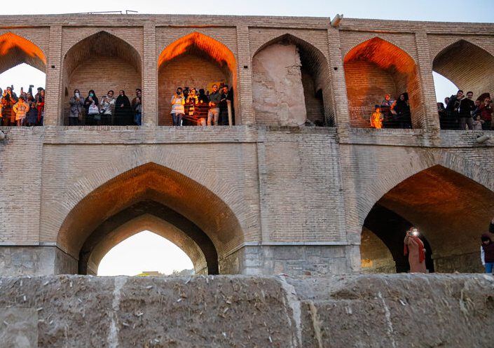 بازگشایی موقت زاینده رود در اصفهان