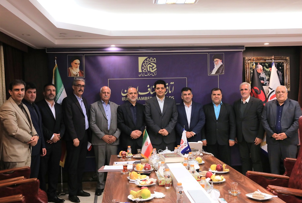 ترکیب جدید هیات رئیسه دور هشتم اتاق اصناف ایران به ریاست قاسم نودهفراهانی از امروز ۵ آذر ۱۴۰۳ آغاز به کار کرد.