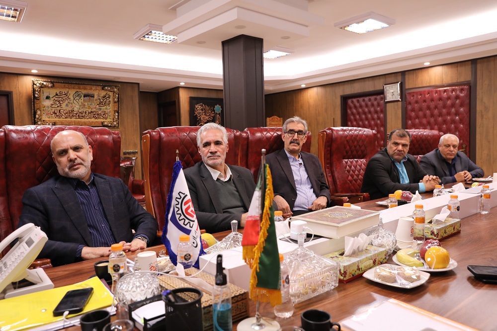 ترکیب جدید هیات رئیسه دور هشتم اتاق اصناف ایران به ریاست قاسم نودهفراهانی از امروز ۵ آذر ۱۴۰۳ آغاز به کار کرد.