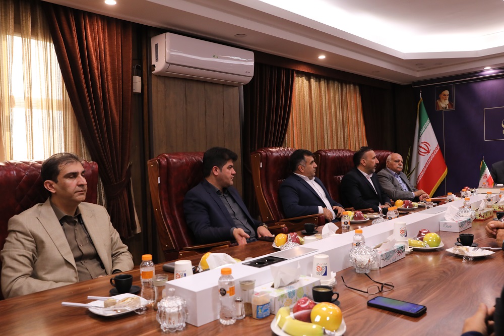 ترکیب جدید هیات رئیسه دور هشتم اتاق اصناف ایران به ریاست قاسم نودهفراهانی از امروز ۵ آذر ۱۴۰۳ آغاز به کار کرد.