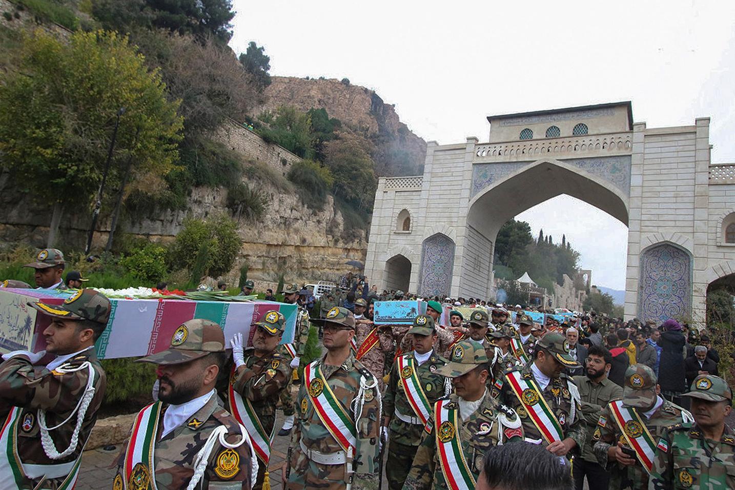 شیراز ؛ پذیرای 12 میهمان عزیز گمنام