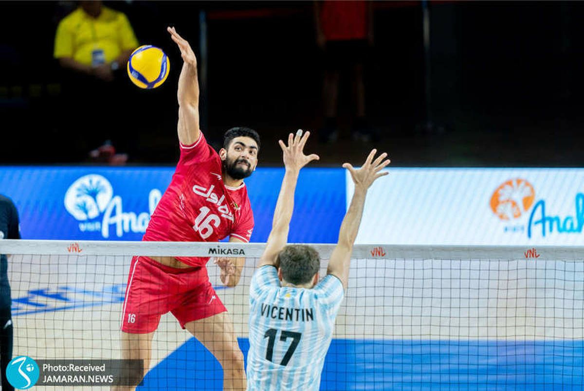 نبرد مدعیان در هفته شانزدهم لیگ والیبال