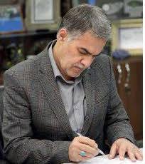 نخست باغچه بیش از ۱۰۰ هزار مهندس بیکارِ بیگاری شده را "بیل" بزنید و آنگاه دامپزشکان کشور را "دریبل" کنید...!