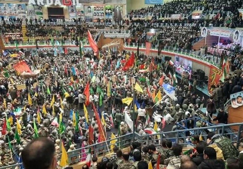 نمایش اقتدار بسیجیان با حضور 50 هزار نفر در شیراز