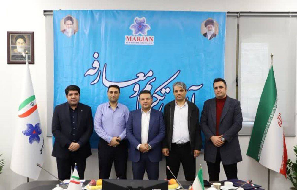 فرج‌الله‌پور، سرپرست جدید مدیریت منابع انسانی پتروشبمی مرجان نیز در این مراسم گفت: ۲۵ سال تجربه در حوزه منابع انسانی، از قرارگاه خاتم تا مناطق آزاد و پتروشیمی شازند، به من آموخته است که برای پیشبرد اهداف، باید به کار تیمی تکیه کرد. امیدوارم در این مسیر، در کنار همکاران موفق عمل کنیم.