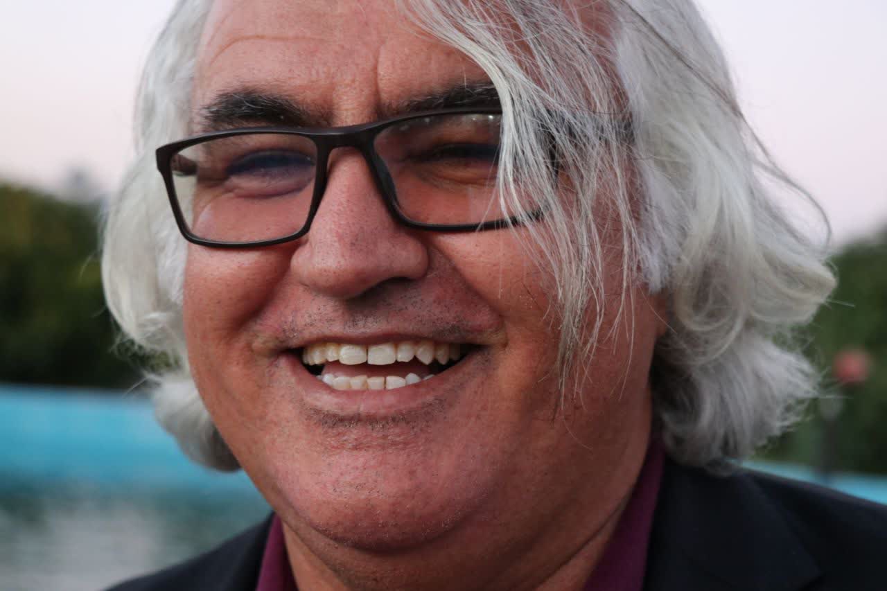   گمشده جامعه امروزما، شادی است