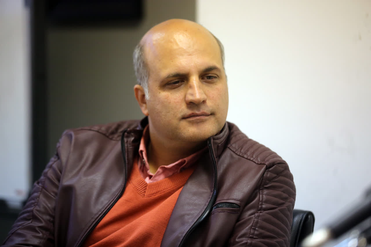 آقای معاون با سبد فرهنگی پرو پیمان