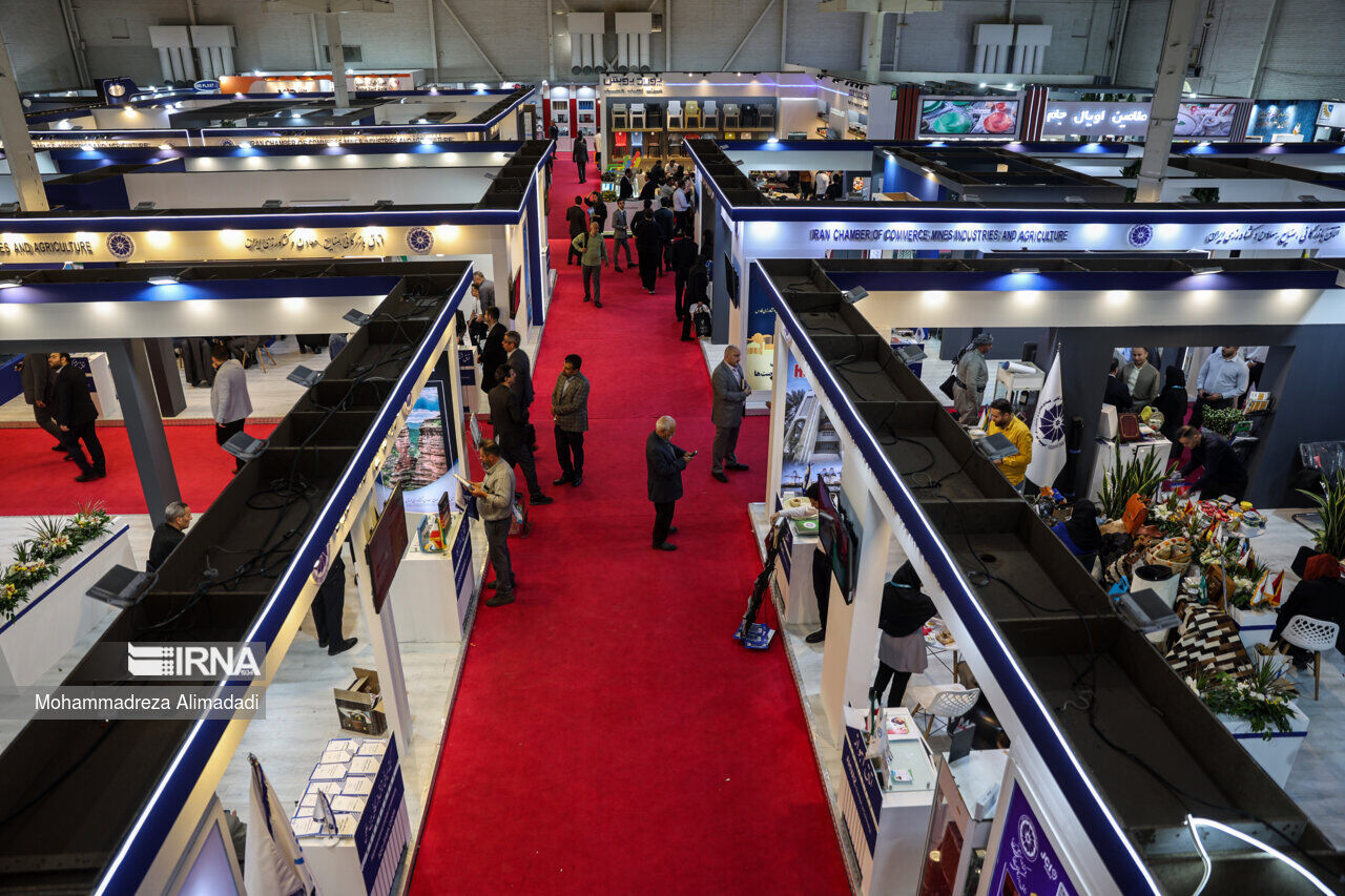 تحریم و مشکلات پولی و بانکی، مانع گام‌های جدی در تجارت است