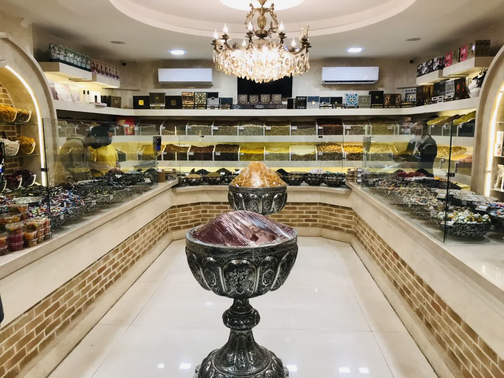 نوروزمان سخت تر از هر روز / فروش آجیل شب عید هم قسطی شد !