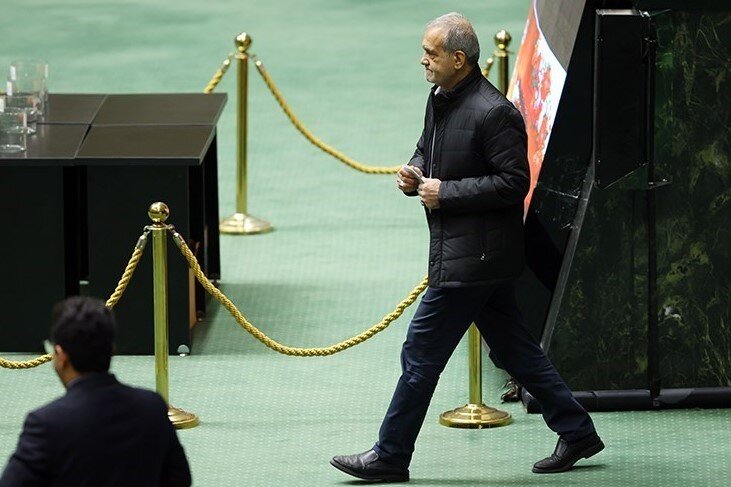 اسب زین شده با بدهی