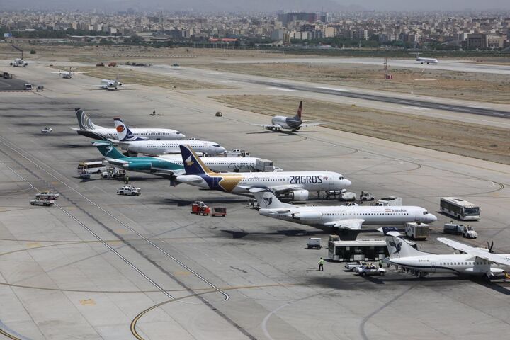 چالش‌های دلاری بهای بلیت هواپیماها /پرواز با نرخ دلار در آسمان ریال