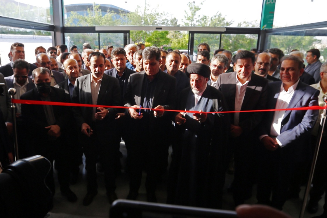 برگزاری اولین همایش هم اندیشی تولیدکنندگان، توزیع کنندگان و واردکنندگان نهاده های کشاورزی(کود و سم) با کارشناسان و مسئولین فنی داروخانه ها و کلینیک های گیاه پزشکی و آزمایشگاههای خاک و آب