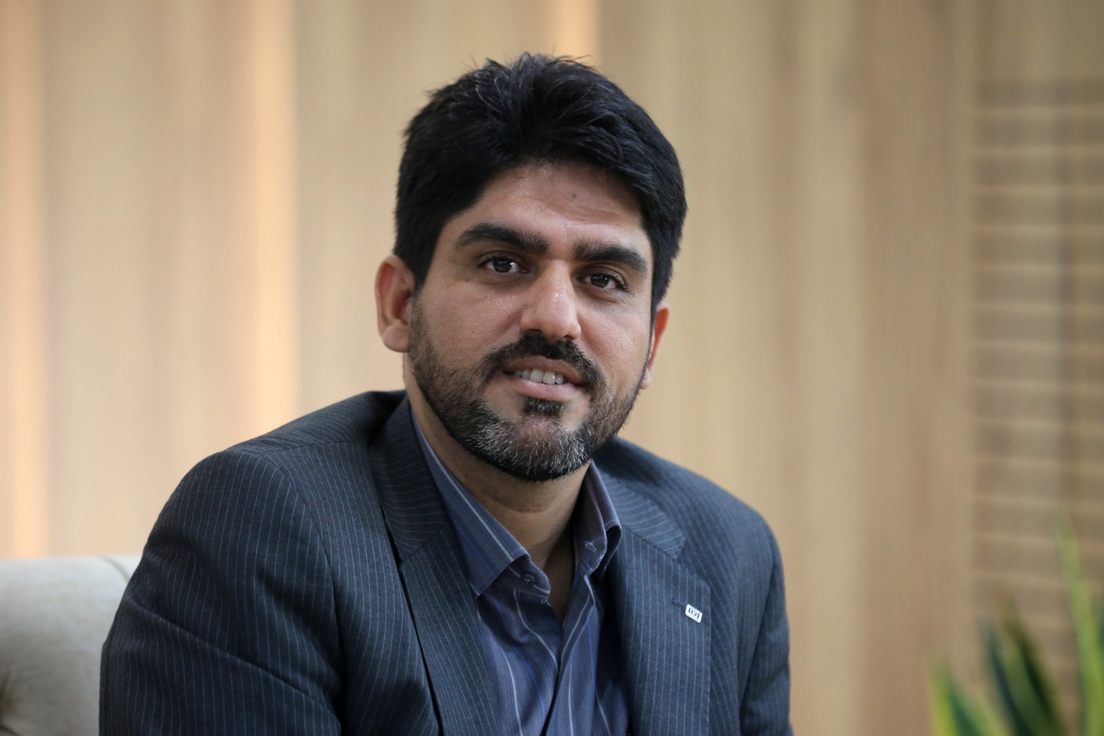  تو فکر یک سقفم 