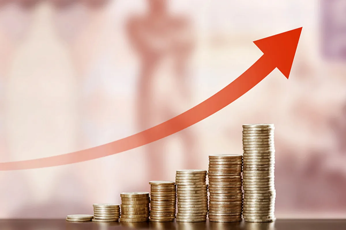 رشد ۸ درصدی اقتصاد در شرایط فعلی واقع بینانه نیست