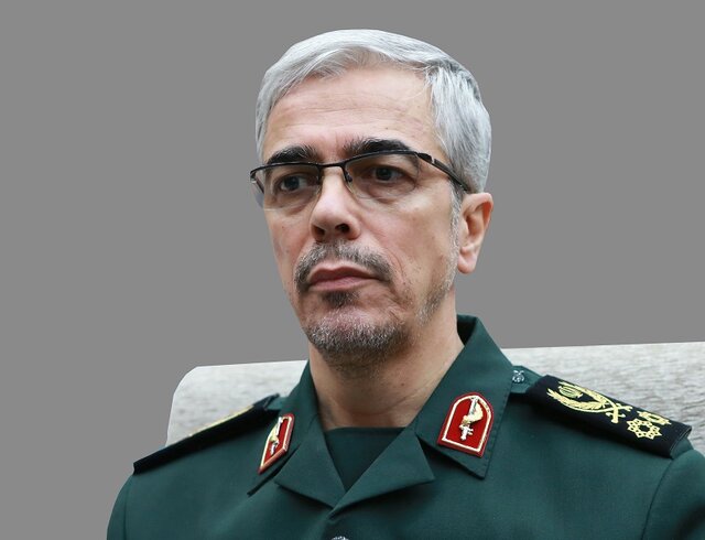 سرلشکر باقری: هرگونه تهدید را با تمام قوا پاسخ خواهیم داد