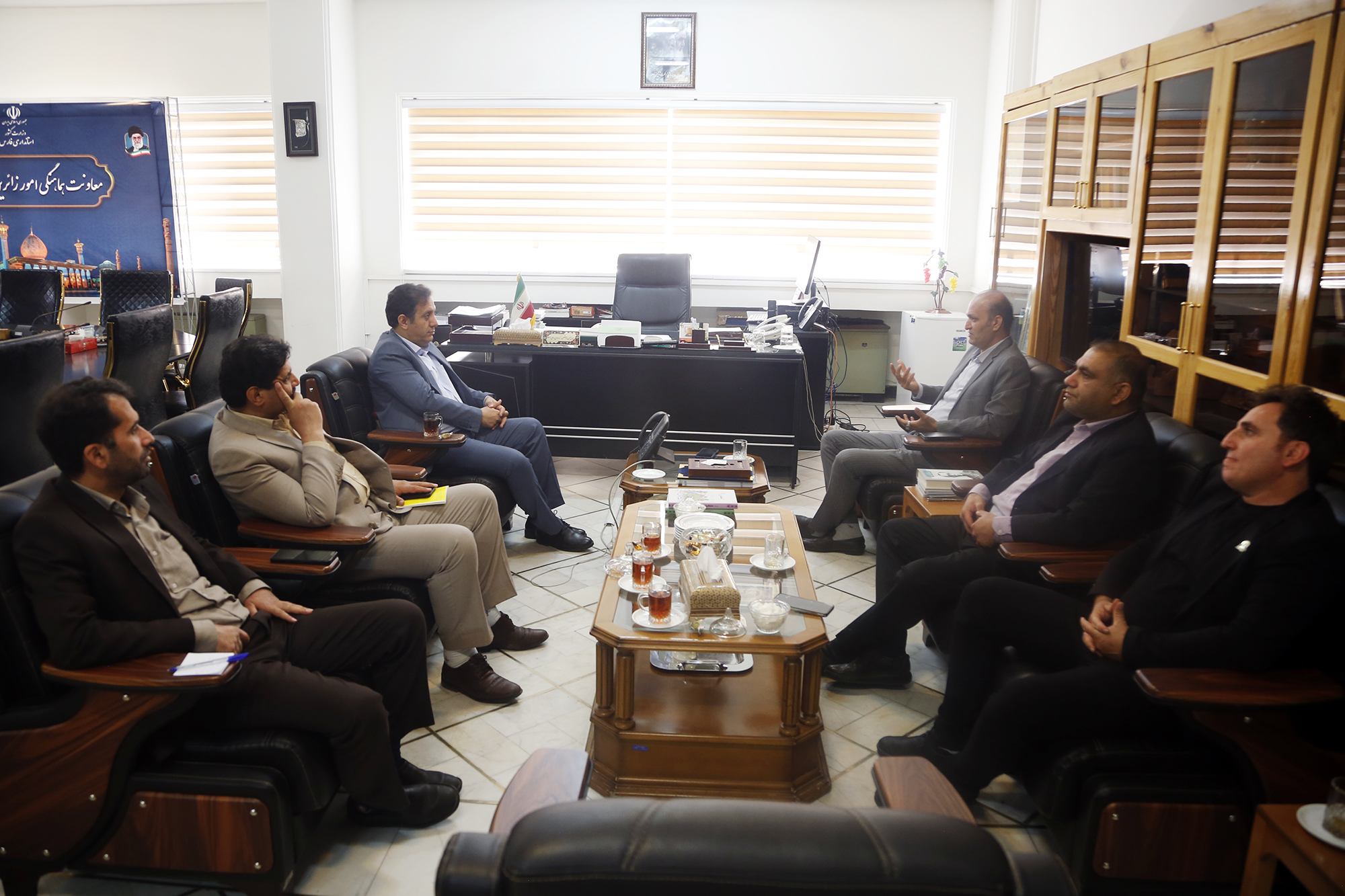 همه دستگاه‌ها در برگزاری جشنواره گل و گلاب میمند مشارکت کنند