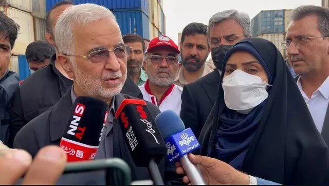 وزیر کشور: ۸۰ درصد حریق انفجار بندرعباس مهار شده است