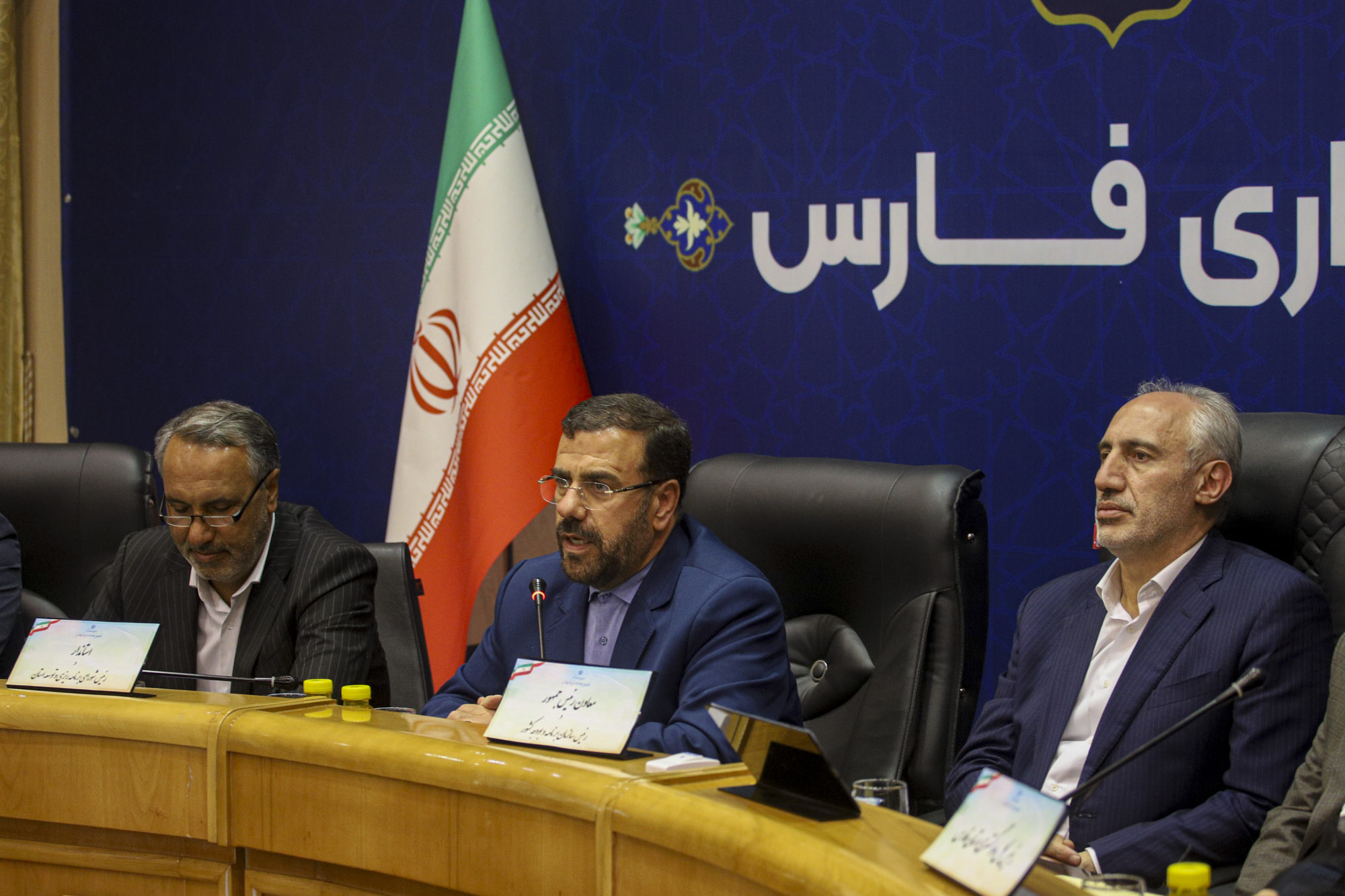  یک سر و هزار سودای استاندار فارس 