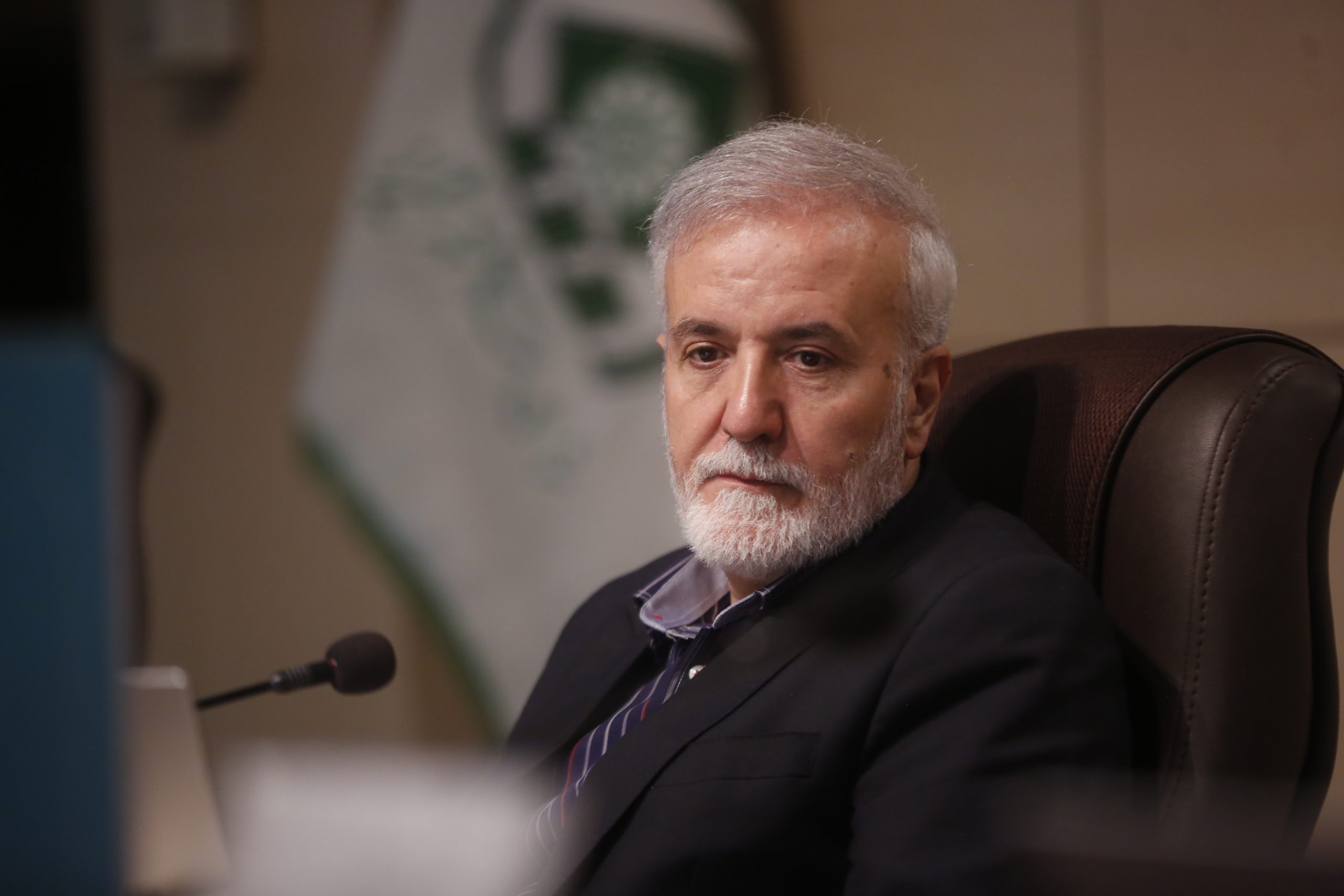 اشغالگران میلیاردر پیاده روهای شیراز ! 