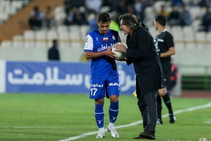 بیاتی‌نیا: بازگشت ساپینتو فایده‌ای برای استقلال ندارد/ به مربیان جوان خودمان فرصت دهیم