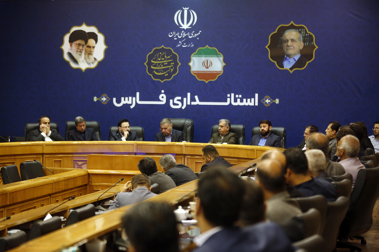 تکمیل‌نشدن ورزشگاه‌های شیراز بی‌آبرویی برای فارس است