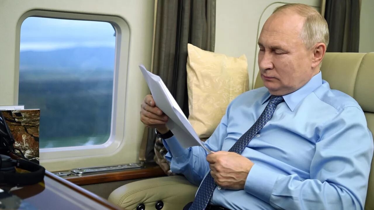 حمله پهپادی به بالگرد حامل «پوتین» در جریان سفر به «کورسک»