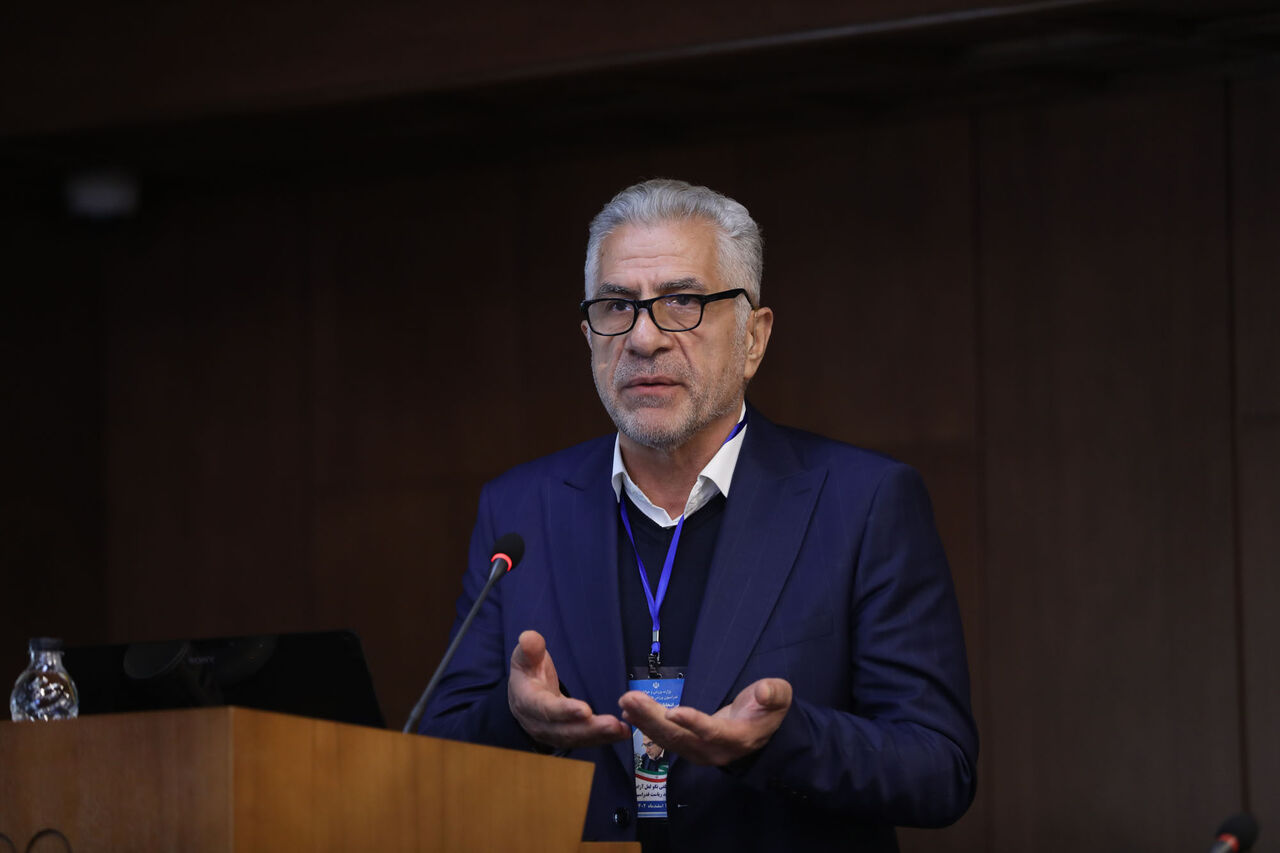 نکولعل‌آزاد: تعدادی از ورزشکاران المپیکی ما کارگر و در معرض اخراج هستند