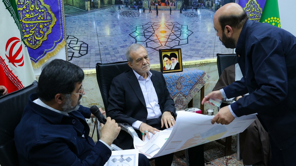 رئیس جمهور: کمبود فضاهای آموزشی را با کمک مردم برطرف خواهیم کرد