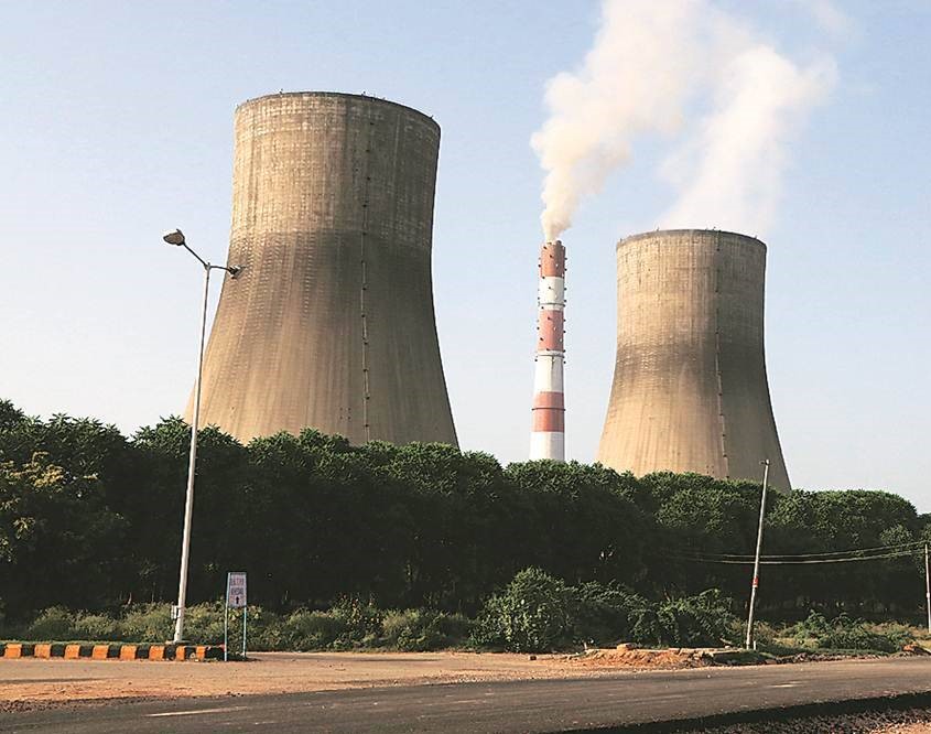 ساخت نیروگاه‌های برق توسط صنایع به کجا رسید؟