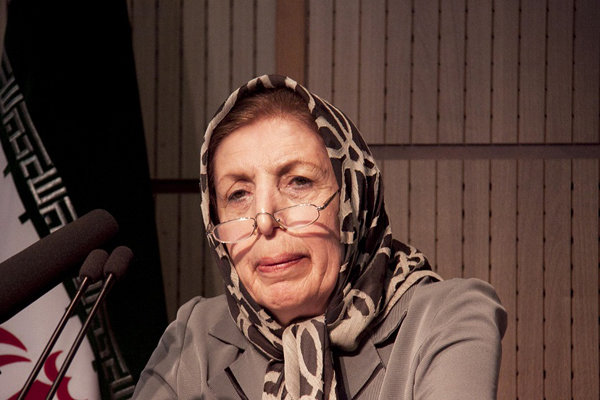 سفری در طول قرن‌ها با زبان پارسی، از زبان ژاله آموزگار