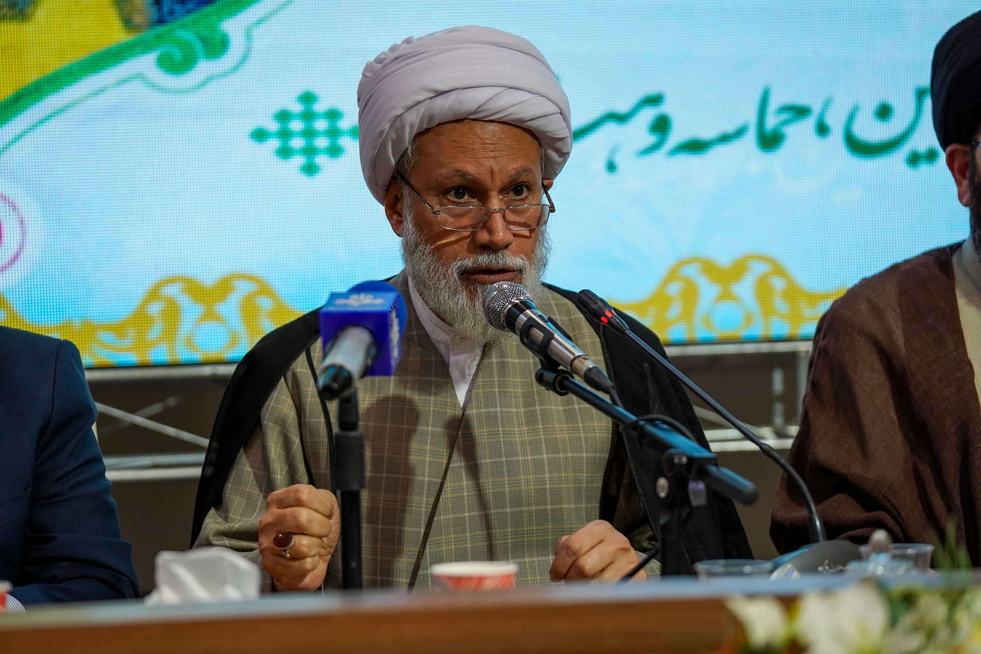 سند سومین حرم اهل بیت محور برنامه ریزی های 20 ساله شیراز قرار گیرد