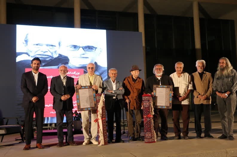 علی نصیریان :حیثیت شهر شیراز به وجود حافظ و سعدی وابسته است