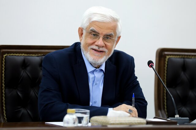 عارف: در دولت هیچ پروژه‌ای بدون بررسی‌های دقیق اقتصادی و نیاز کشور تصویب نخواهد شد