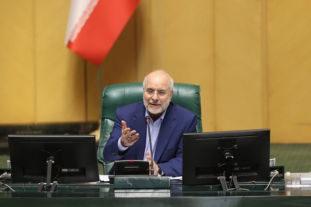 قالیباف: با تصمیمات و اقدامات فوری و موثر به مشکلات کامیون داران رسیدگی شود