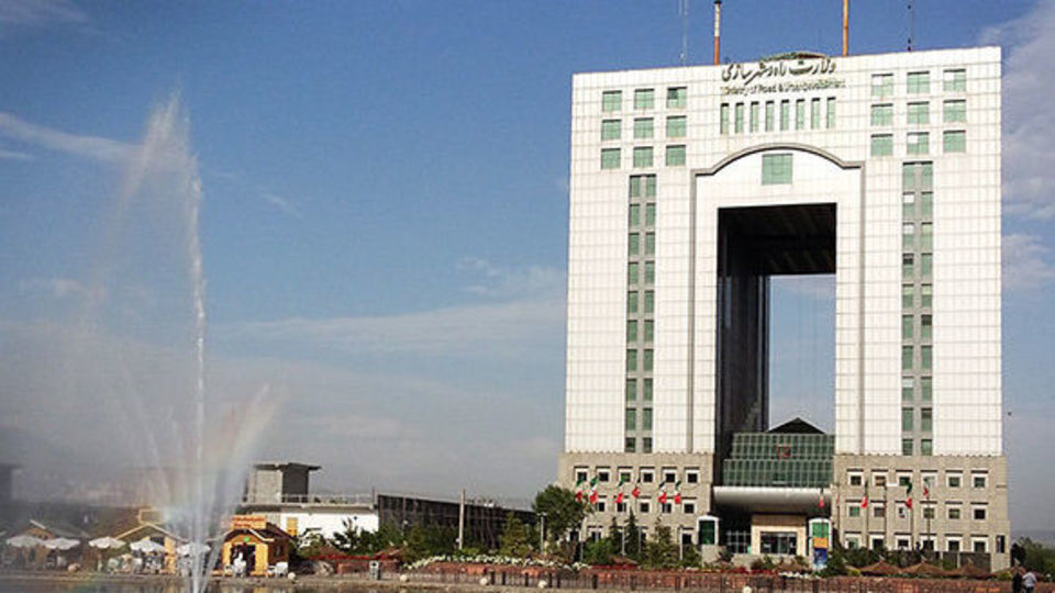 همه زیرساخت‌های حمل‌ونقل زمینی، ریلی و دریایی در حال خدمت‌رسانی هستند