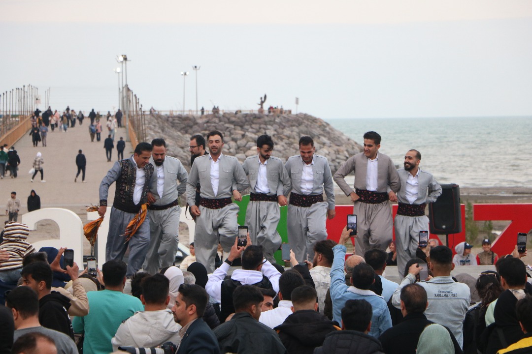 هم‌زمان با روز جهانی هنرهای نمایشی؛ جشنواره فرهنگی “نقش و نغمه” در منطقه آزاد انزلی آغاز شد تجلیل از پیش‌کسوتان تئاتر استان گیلان در آخرین روز جشنواره